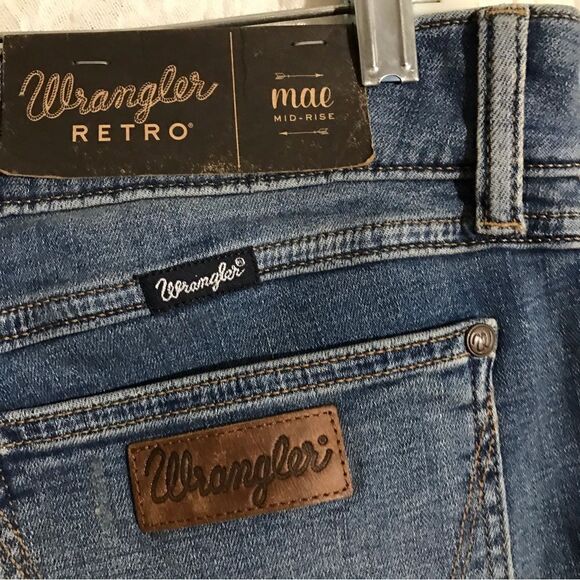 Wrangler NWT Retro Mae Mid-Rise Bootcut Jeans Size 15x32 ( 33 ) - Picture 10 of 10